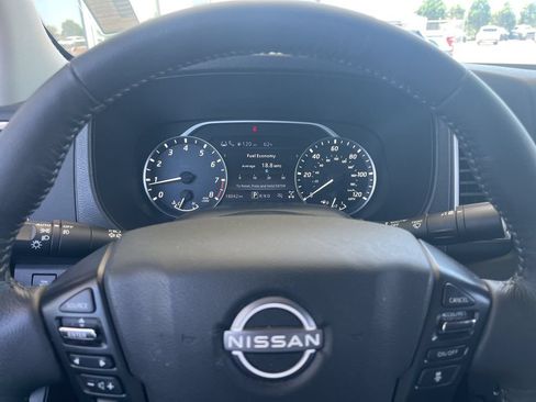 Used 2024 Nissan Frontier SL w/ Technology Package AWD/4WD image 13