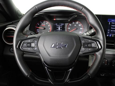 Used 2024 Chevrolet Trax RS w/ Driver Confidence Package FWD image 25