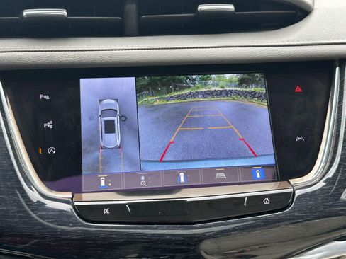 Used 2023 Cadillac XT6 Premium Luxury w/ Technology Package AWD/4WD image 23