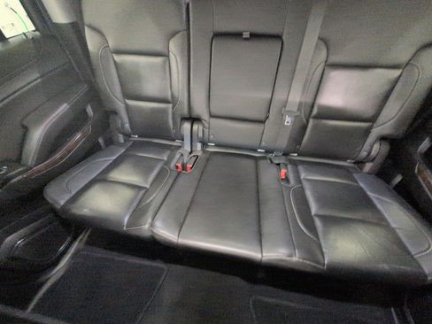 Used 2019 Chevrolet Suburban LT AWD/4WD image 25