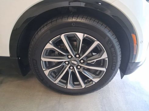 Certified 2024 Cadillac Lyriq Sport AWD/4WD image 7