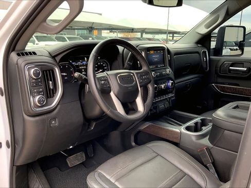 Used 2022 GMC Sierra 3500 Denali image 16