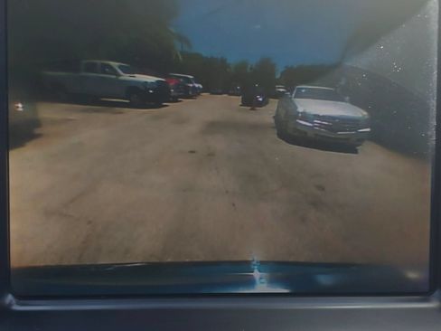 Used 2018 Chrysler 300 Limited RWD image 26