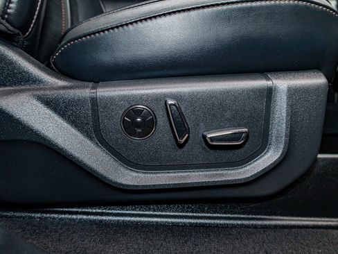 Used 2022 Ford F350 Platinum w/ FX4 Off-Road Package image 30