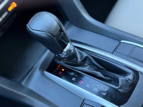 Used 2017 Honda Civic LX image 31