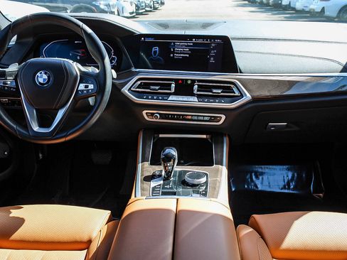 Used 2023 BMW X5 xDrive45e w/ Parking Assistance Package image 12