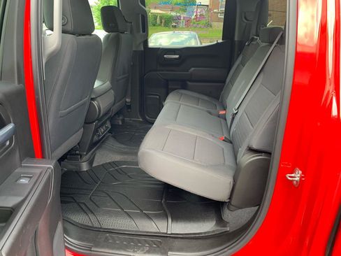 Used 2020 Chevrolet Silverado 1500 LT w/ Convenience Package AWD/4WD image 12