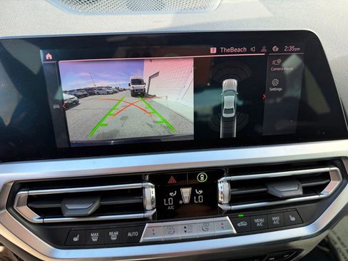 Used 2022 BMW 330i Sedan w/ Driving Assistance Package image 23