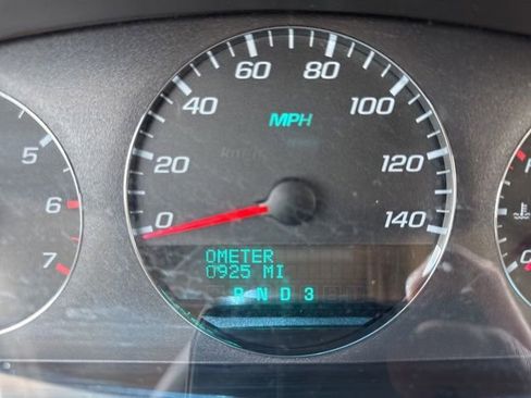 Used 2009 Chevrolet Impala LT w/ Luxury Edition Package FWD image 17