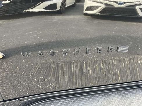 Used 2024 Jeep Wagoneer Series II image 9