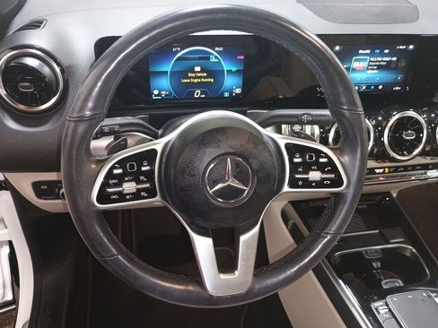 Certified 2021 Mercedes-Benz GLB 250 4MATIC image 8