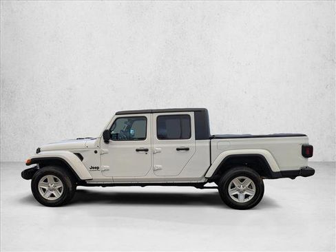 Used 2022 Jeep Gladiator Sport image 9