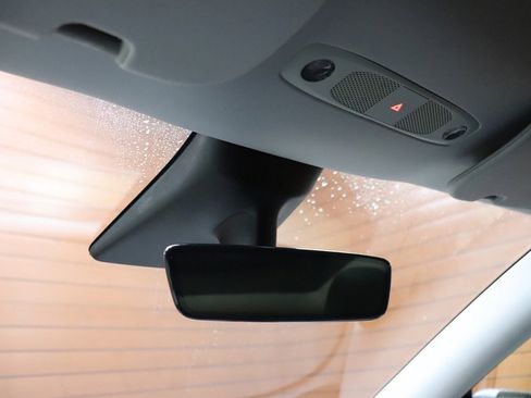 Used 2022 Tesla Model Y Performance image 46