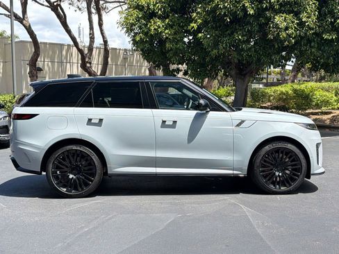 New 2026 Land Rover Range Rover Sport SV AWD/4WD image 8