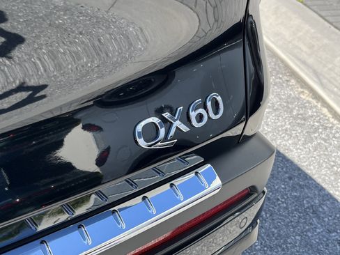 Certified 2025 INFINITI QX60 Luxe w/ Cargo Package AWD/4WD image 9