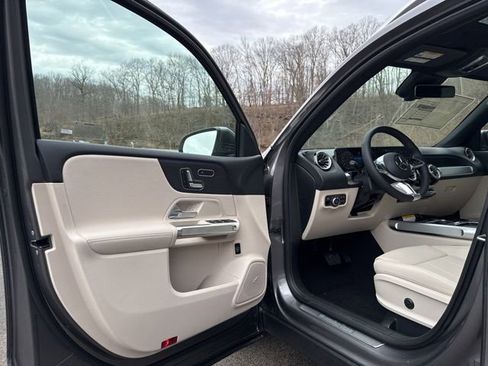 New 2026 Mercedes-Benz GLB 250 4MATIC image 20