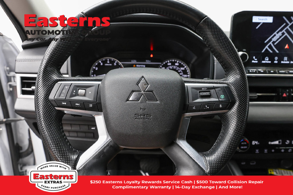 Used 2024 Mitsubishi Outlander SE AWD/4WD image 11