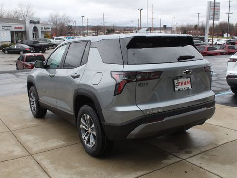 New 2026 Chevrolet Equinox LT image 5