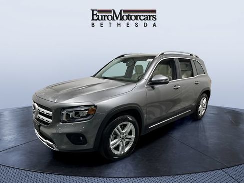 Used 2021 Mercedes-Benz GLB 250 4MATIC image 1