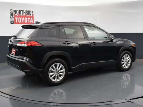 Used 2023 Toyota Corolla Cross LE image 4