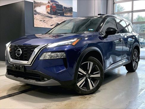 Used 2021 Nissan Rogue SL w/ Premium Package image 3