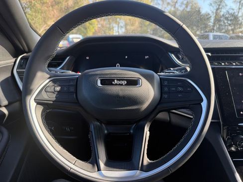 New 2025 Jeep Grand Cherokee Laredo RWD image 20