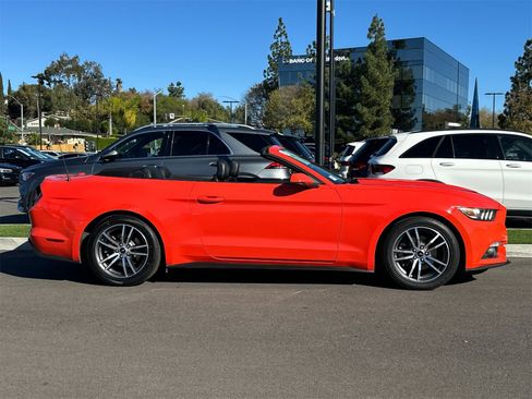Used 2016 Ford Mustang Premium image 2