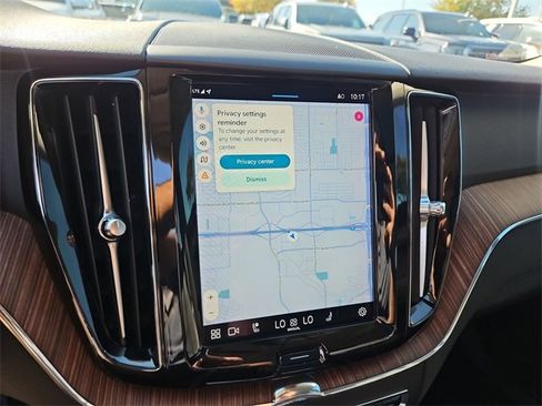 Used 2022 Volvo XC60 B5 Momentum w/ Climate Package image 14