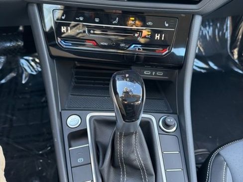 New 2026 Volkswagen Jetta SE image 12