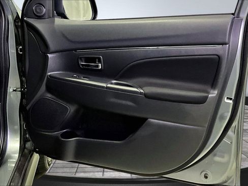 Used 2025 Mitsubishi Outlander Sport AWD image 27