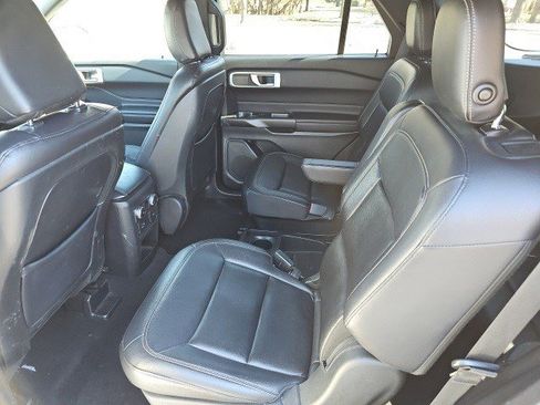 Used 2020 Ford Explorer XLT w/ Equipment Group 202A image 18