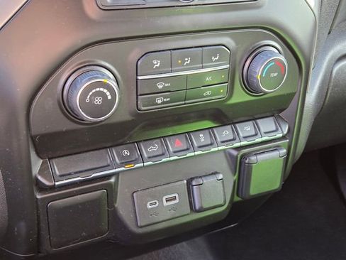 Certified 2021 Chevrolet Silverado 1500 Custom image 21