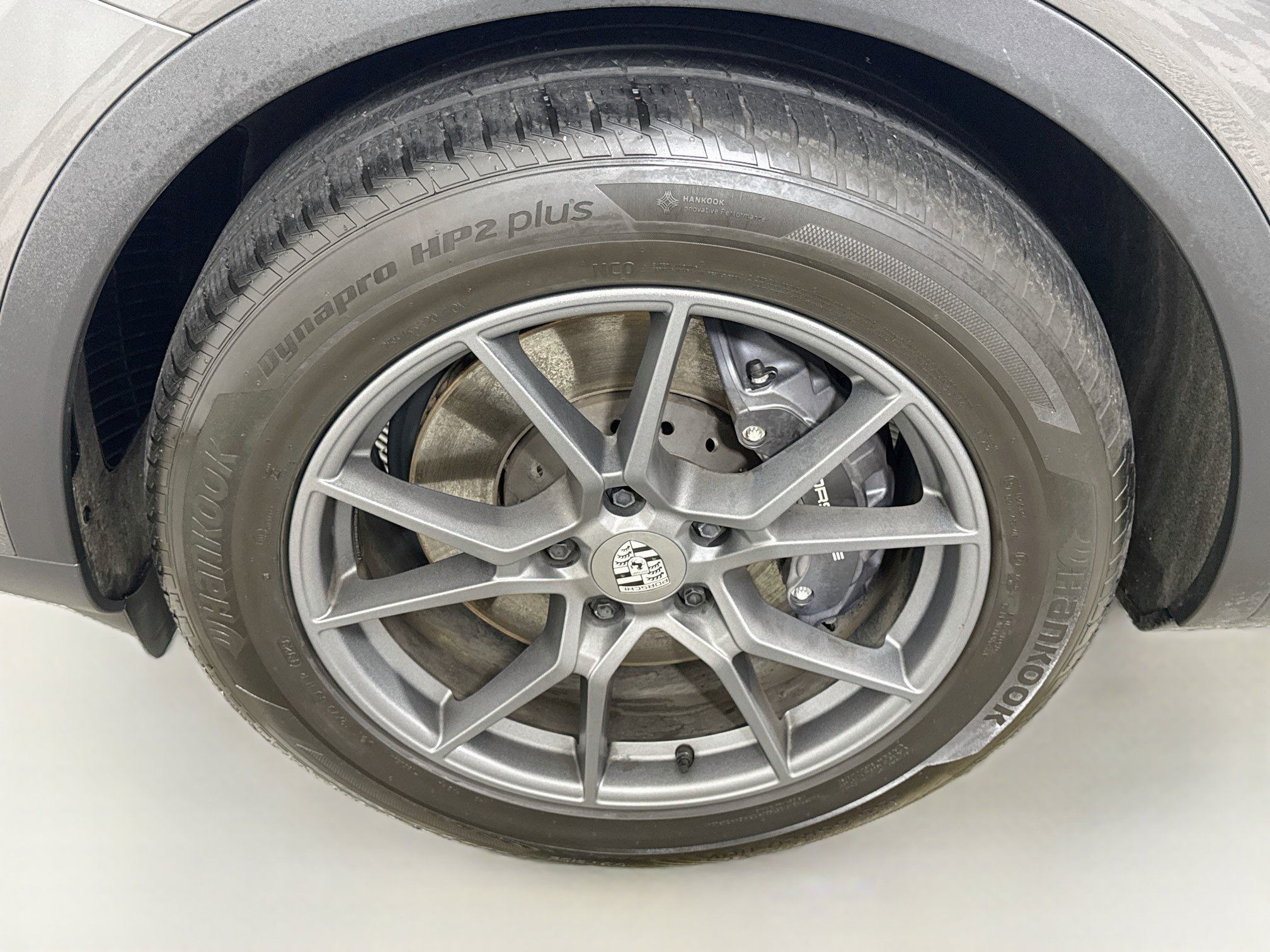 Certified 2024 Porsche Cayenne AWD/4WD image 30