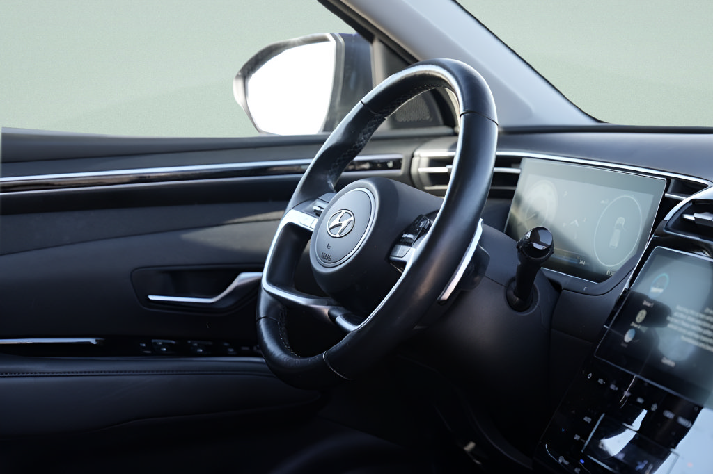Used 2022 Hyundai Tucson Limited AWD/4WD image 13