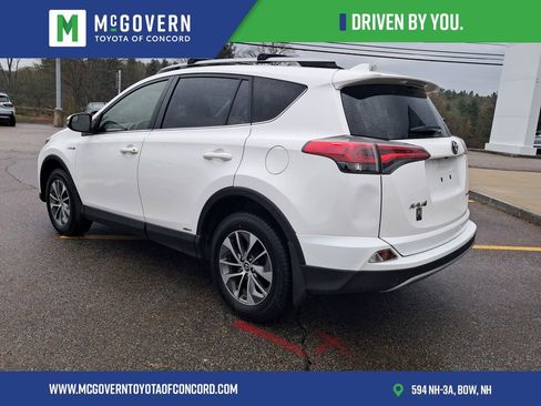 Used 2018 Toyota RAV4 LE AWD/4WD image 6