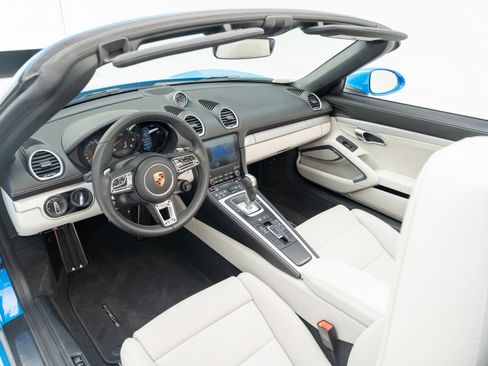 Certified 2025 Porsche 718 Boxster GTS image 4