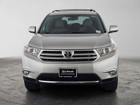 Used 2012 Toyota Highlander Limited w/ Tow Pkg FWD image 8