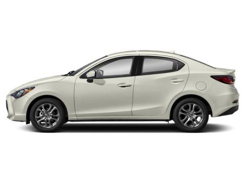 Used 2019 Toyota Yaris LE FWD image 3