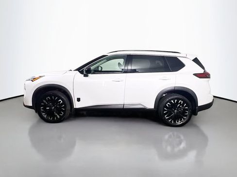 Used 2026 Nissan Rogue Dark Armor FWD image 6