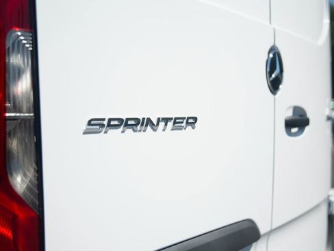 Used 2024 Mercedes-Benz Sprinter 2500 image 16