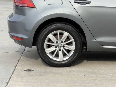 Used 2015 Volkswagen Golf S FWD image 28