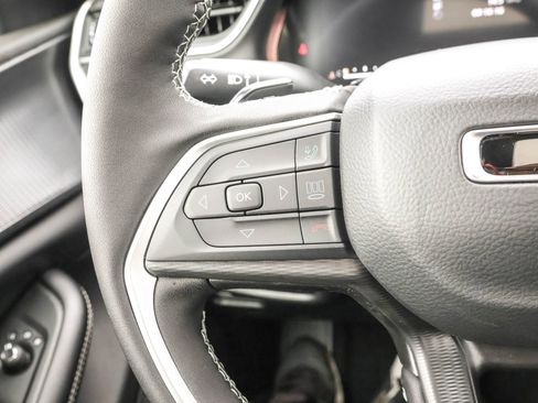 New 2025 Jeep Grand Cherokee Altitude image 26