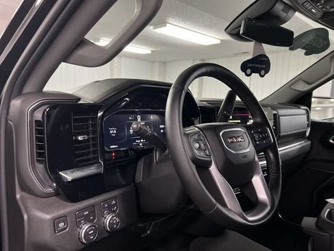 Certified 2026 GMC Sierra 1500 SLT AWD/4WD image 10