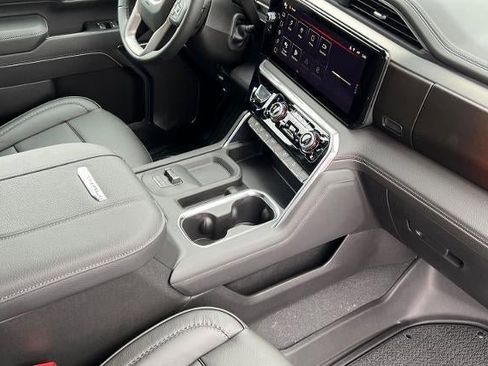 New 2026 GMC Sierra 2500 Denali w/ Denali Reserve Package image 16