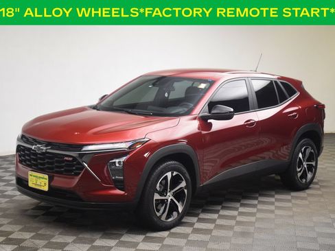 Used 2024 Chevrolet Trax RS w/ Driver Confidence Package FWD image 3