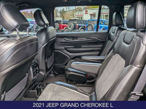 Used 2021 Jeep Grand Cherokee L Laredo AWD/4WD image 14