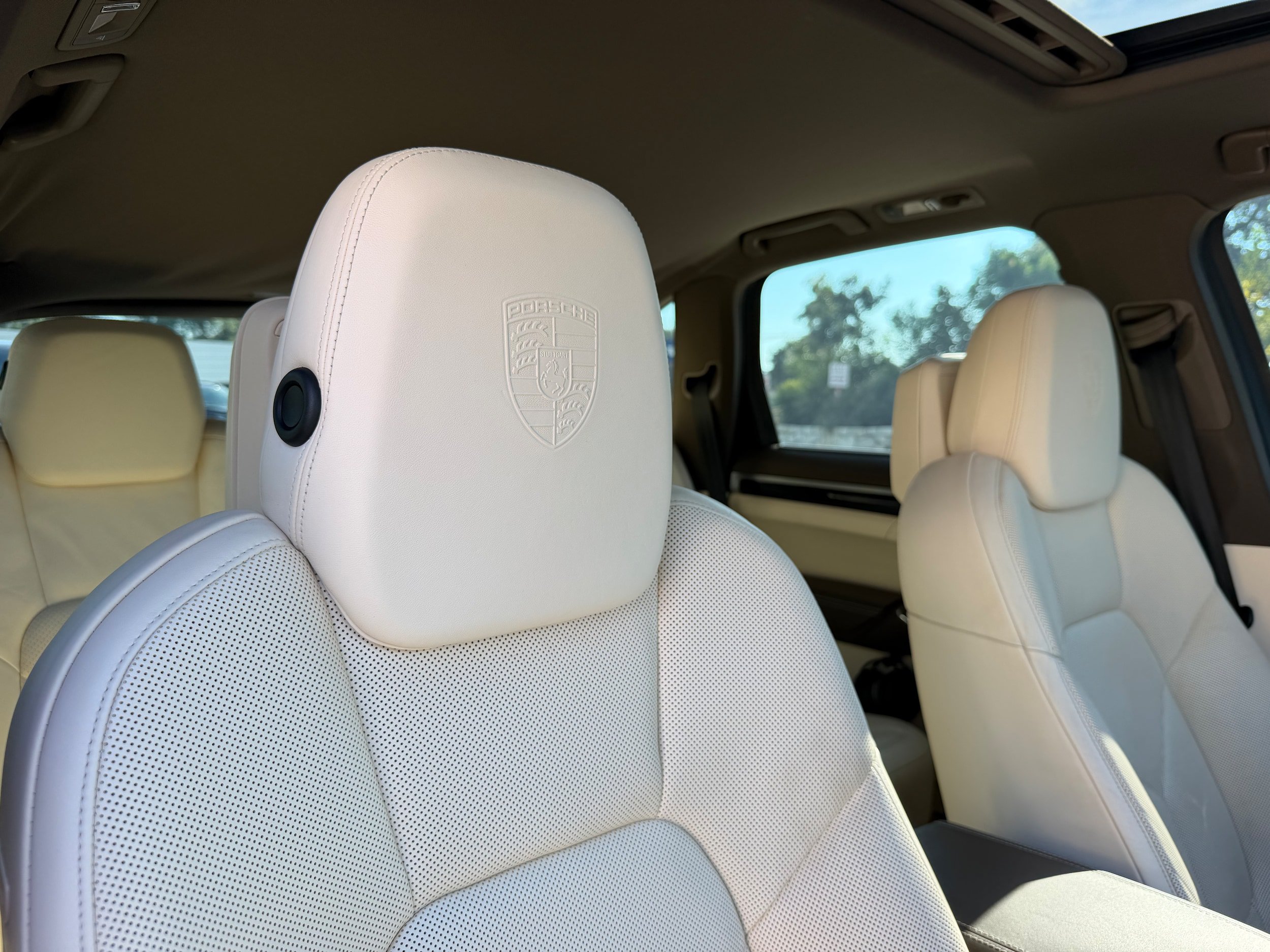 Used 2012 Porsche Cayenne AWD/4WD image 11