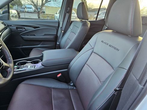 Used 2025 Honda Ridgeline Black Edition image 25
