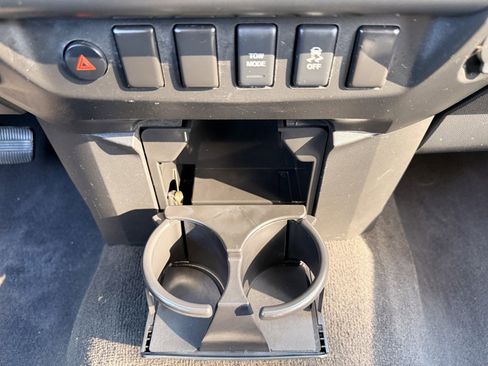 Used 2012 Nissan Titan SV image 33