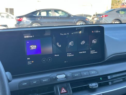 Used 2025 Kia K4 LXS image 22